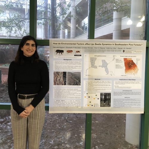Hanusia presenting at the Warnell School Graduate Symposium